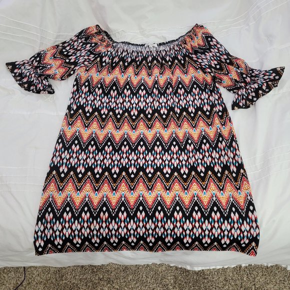Womens Large Olivia Matthews Dress. Can be worn on the shoulders or off. - Picture 2 of 8